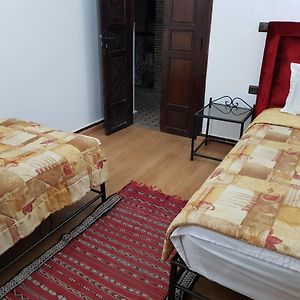 Habitación con 2 Camas Individuales